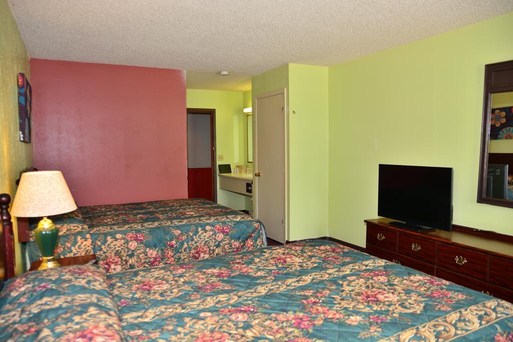Scottish Inn And Suites Tomball Exterior foto